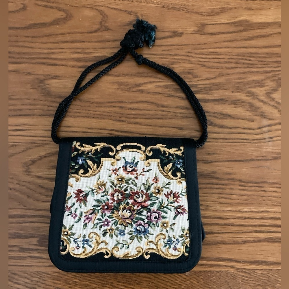 Vintage Needlepoint Tapestry Floral Flower Rose Purse Handbag